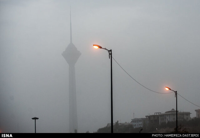  مصوبات جدید کمیته اضطرار آلودگی هوای استان تهران اعلام شد غیرحضوری شدن ابتدایی‌ها/ ممنوعیت فروش طرح ترافیک روزانه/ استقرار اورژانس و هلال در مناطق پرتردد