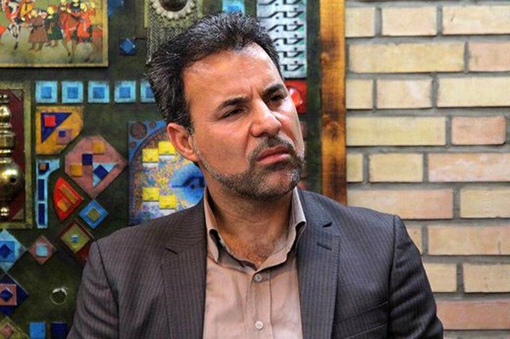  جلال میرزایی: مناصب در دولت رئیسی براساس اینکه چه کسی آشناست توزیع می شود/ «انتصابات فامیلی» ناتمام در دولت رئیسی /وزیر احمدی نژاد، با فشار چه کسی مدیر نفتی شد؟