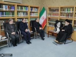  علم الهدی در دیدار با عراقچی وزیر خارجه: موفقیت شما موفقیت کشور و نظام است/ سیاست خارجی جایگاه حاکمیت عقل است و احساسات نمی‌تواند در آن جای داشته باشد