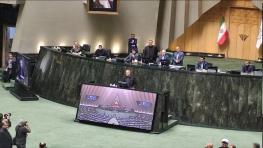  پزشکیان در صحن مجلس: آمدم تا سلامی کنم و تشکر /نمی توان با اختلاف و دعوا کشور را اداره کرد /دست به دست هم دهیم تا از بحران ها عبور کنیم
