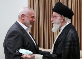  رهبر انقلاب درباره ترور اسماعیل هنیه: رژیم صهیونیستی میهمان عزیز ما را در خانه‌ ما به شهادت رساند ولی زمینه‌ مجازاتی سخت برای خود را نیز فراهم ساخت