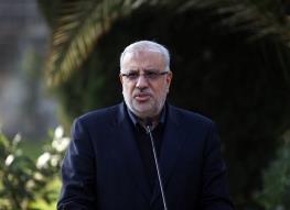  وزیر نفت: تا ۱۰ روز دیگر سوخت‌گیری فقط با کارت شخصی امکانپذیر خواهد بود / این مسئله ربطی به افزایش قیمت بنزین ندارد / در حال استفاده از روش‌های غیرقیمتی برای مدیریت مصرف بنزین هستیم 
