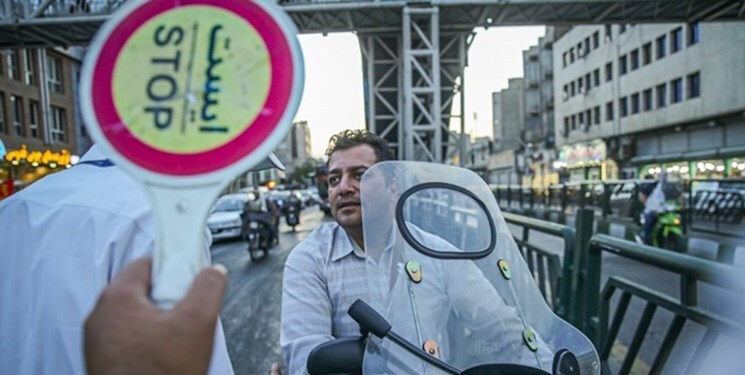 پلیس راهور: حدود ۷ میلیون دارنده موتورسیکلت، گواهینامه ندارند / بیش از ۸۰ هزار مالک موتورسیکلت با شرکت در طرح گواهینامه آسان و یک روزه، توانستند گواهینامه اخذ کنند