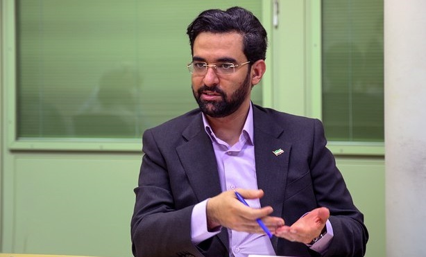  واکنش محمدجواد آذری جهرمی به حادثه برای ترامپ: تروریست کت و شلوار پوش، طعم ترور را چشید