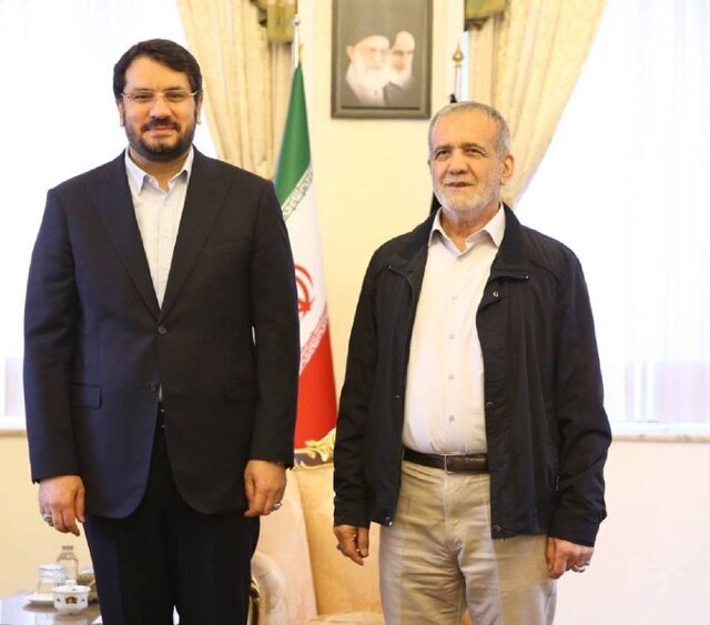 جلسه مهم پزشکیان با بذرپاش درباره مسکن و وضعیت ترانزیت کشور /نگرانی وزیر روحانی از چالش پرداخت پول گندم و جوی کشاورزان در دیدار با رئیس جمهوری منتخب