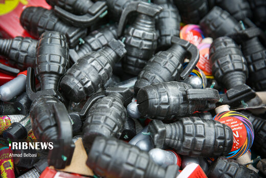 تصاویر | کشف دو میلیون مواد محترقه عجیب توسط پلیس در آستانه چهارشنبه سوری